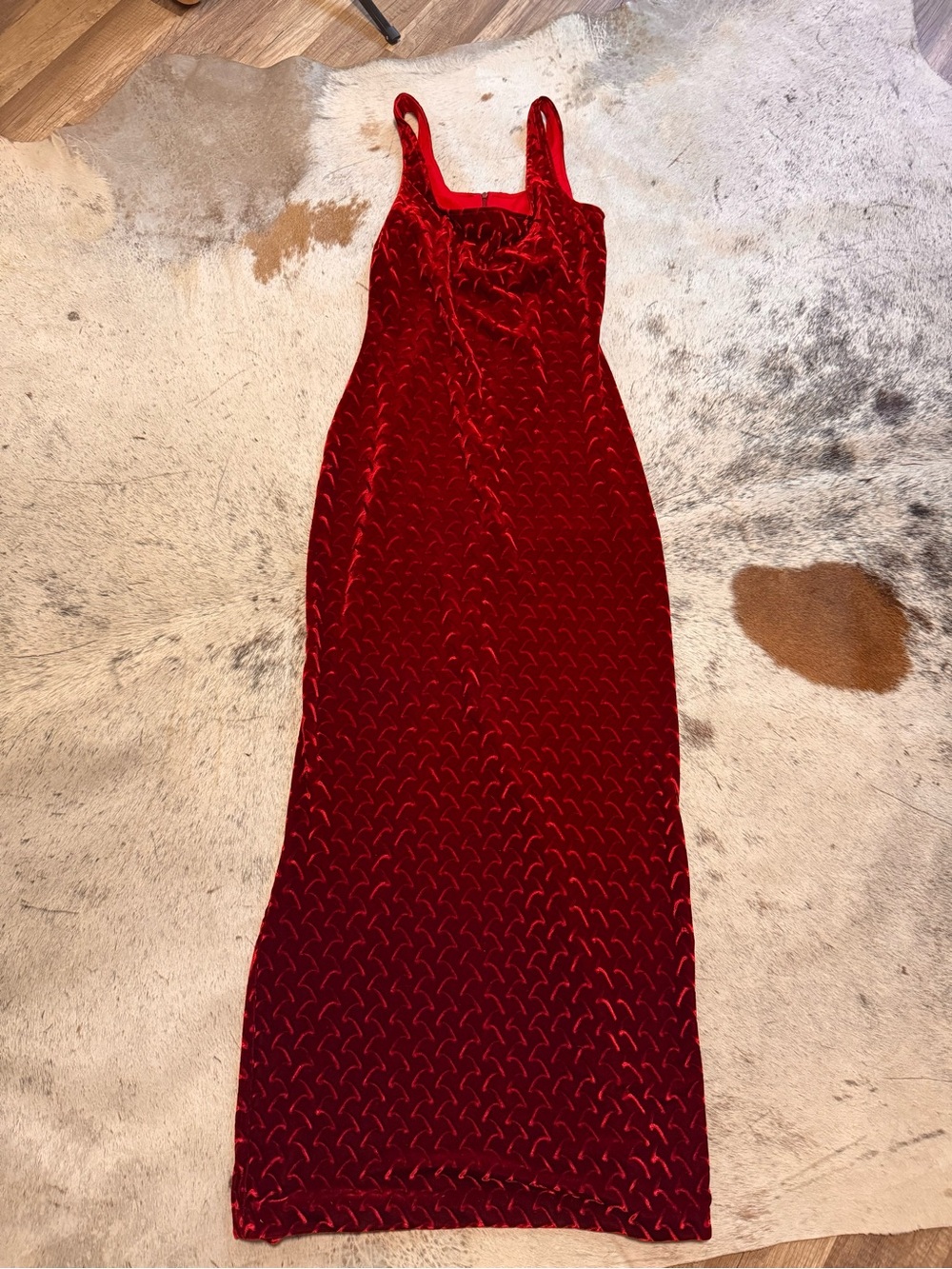 Vintage 90s Velvet Maxi Dress in Deep Wine - Picture 2 of 4